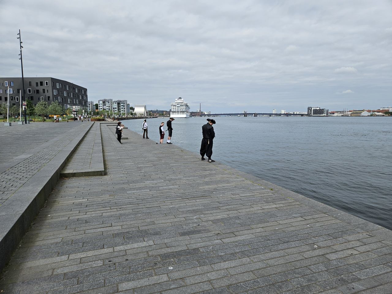 * Image 128