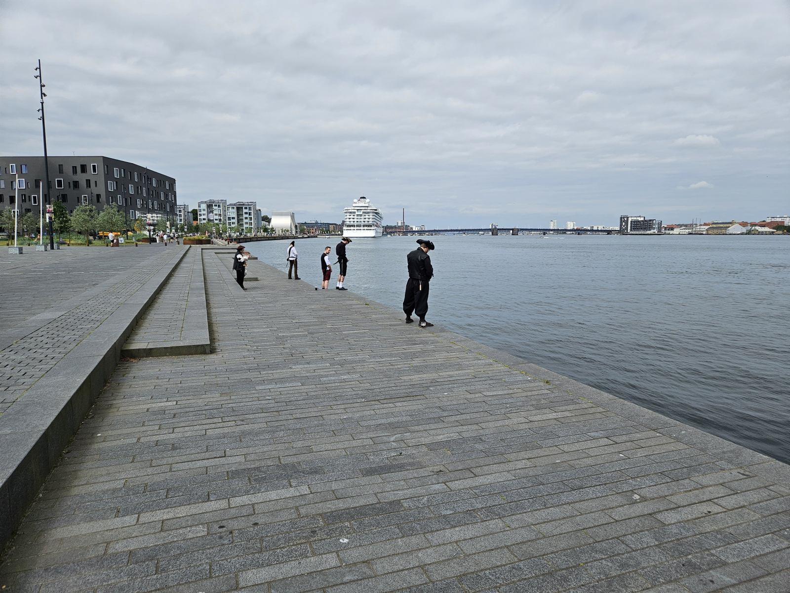 * Image 128
