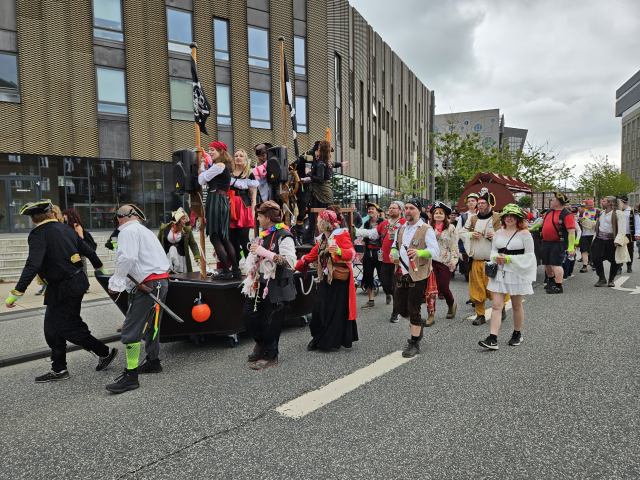 * Image 83
